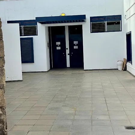 Πλωτό κατάλυμα Barco Tuareg Puerto Calero